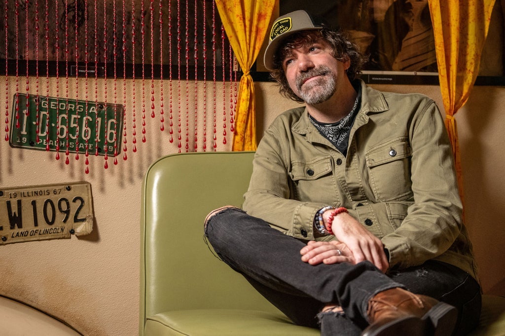 STEPHEN KELLOGG & THE HOMECOMING with gutter sinatra