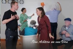 Vun Achtern un vun Vörn (Der nackte Wahnsinn)