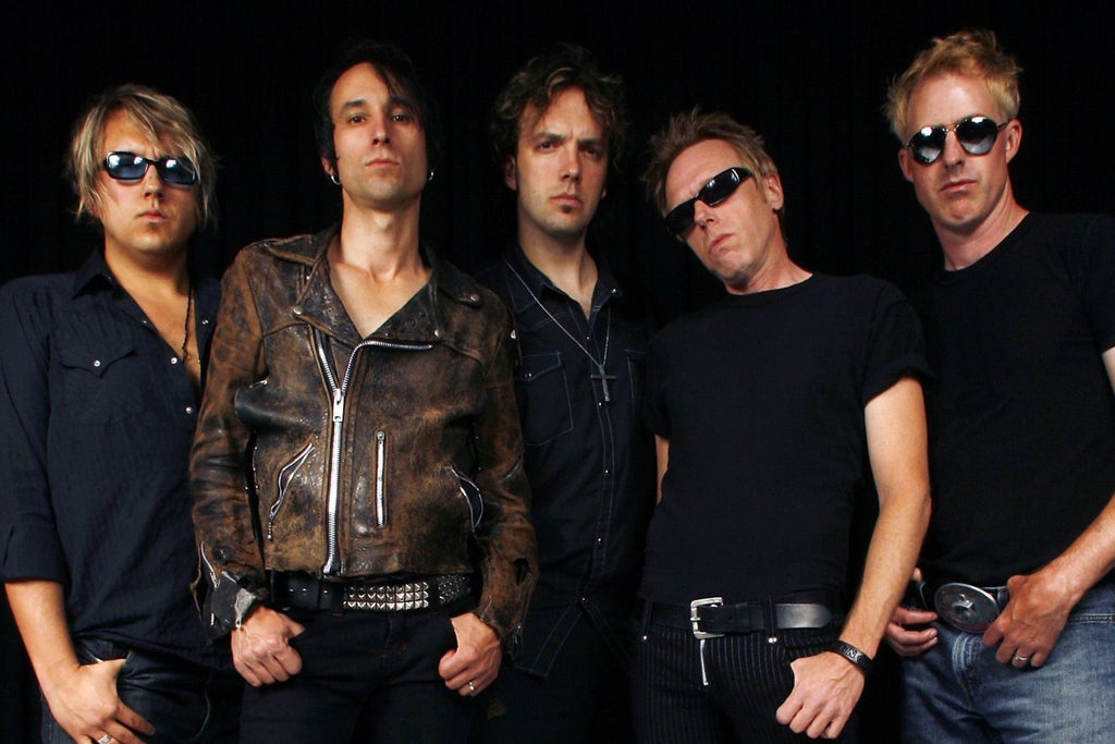 Sponge Performing All There Hits At the Gin Mill and Grills Customer a