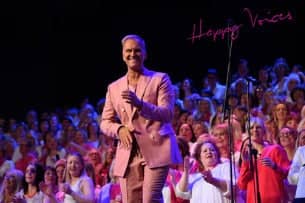 Konsert med kören Happy Voices under ledning av Gabriel Forss