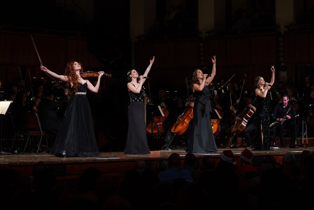 Celtic Woman Christmas Symphony