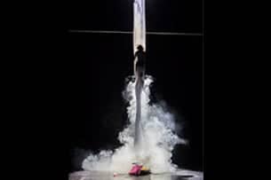 Jag behover krypa ur mitt skinn ibland