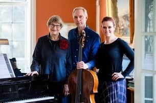 Gabriella Pace, Kim Bak Dinitzen og Elisabeth Westenholz