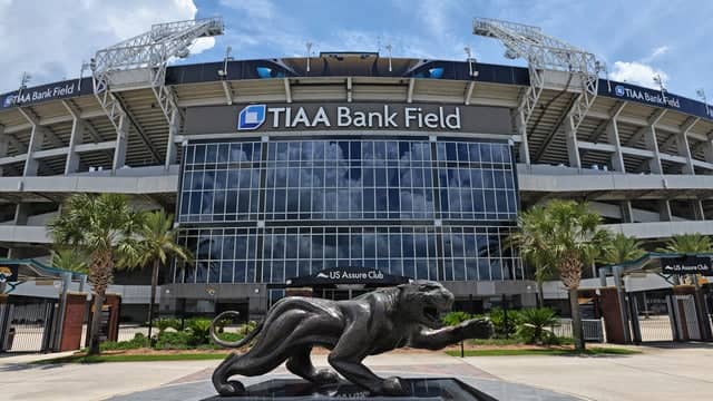 Everbank Stadium Guided Tours Presented by Fuel Up to Play 60 Tickets