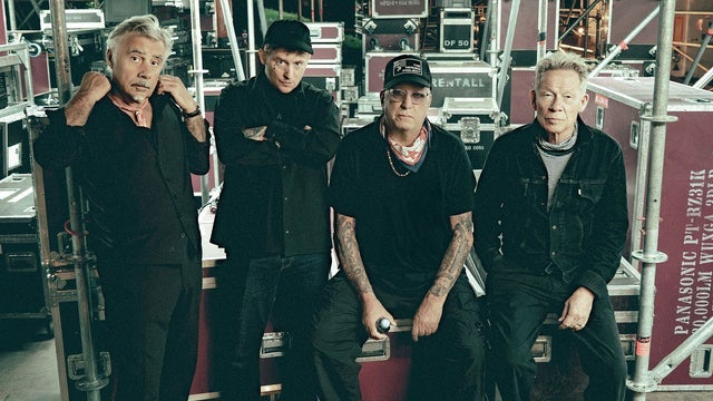 Frank Carter and Paul Cook, Steve Jones, Glen Matlock of the Sex Pistols