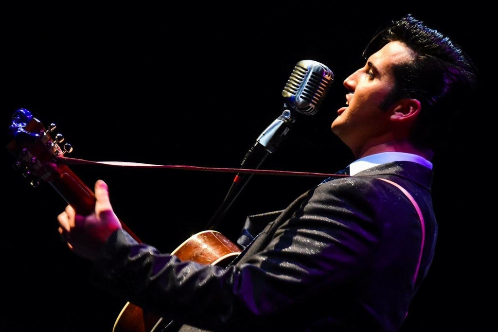 Graceland: Valentine's with Brandon Bennett