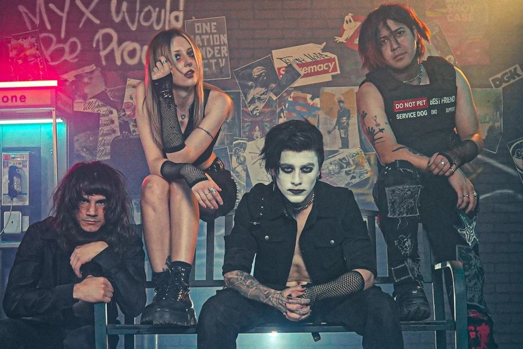 TX2, Buffalo Farm, Flat Out