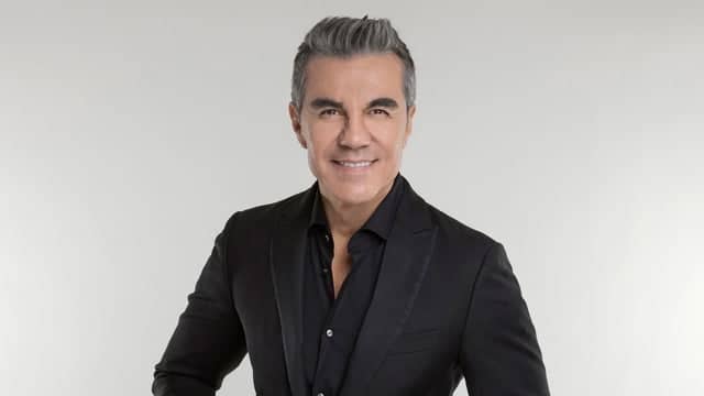 Adrián Uribe