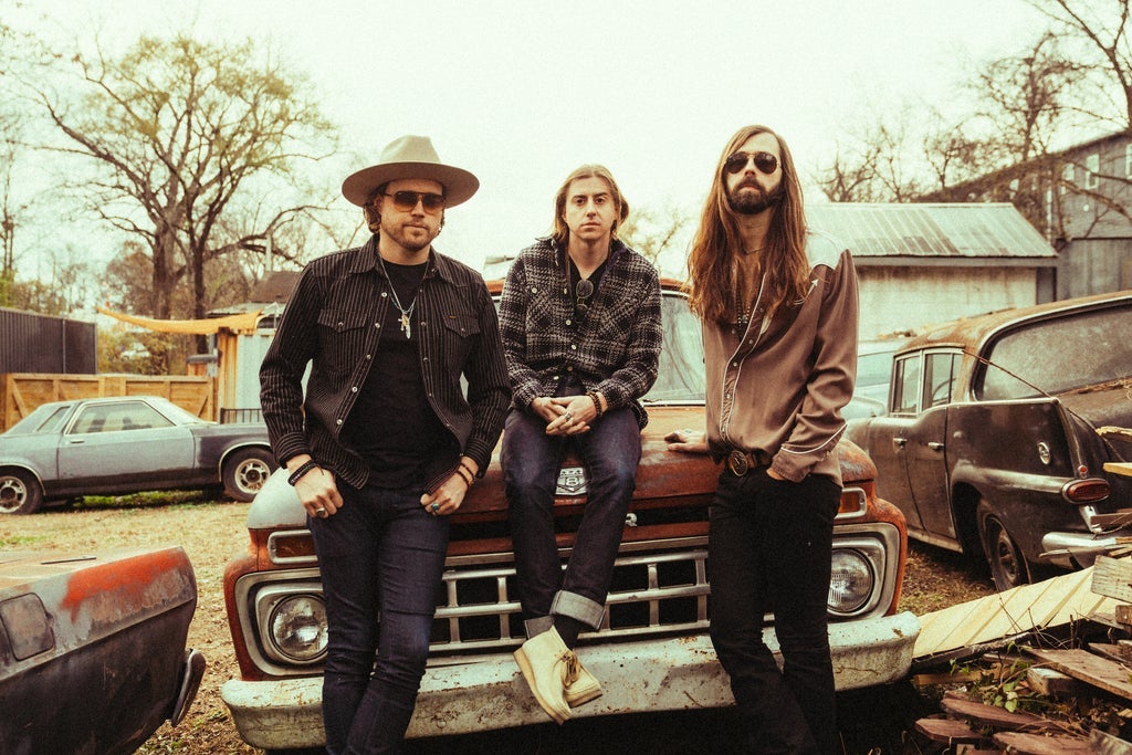 A Thousand Horses Ticket + Hotel Deals