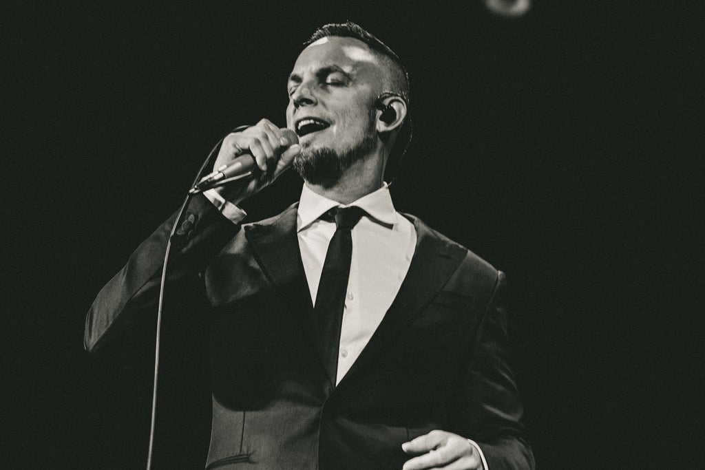 Mark Tremonti Sings Frank Sinatra