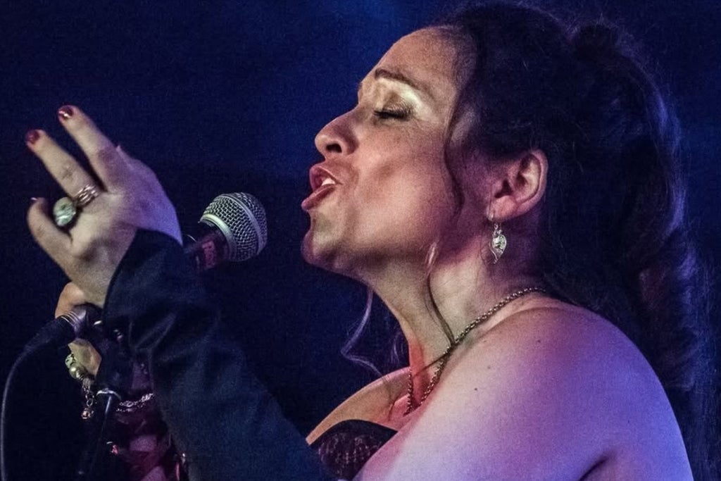 O Som Do Fado - La Fadista Marta Raposo - Voyage au coeur du Portugal