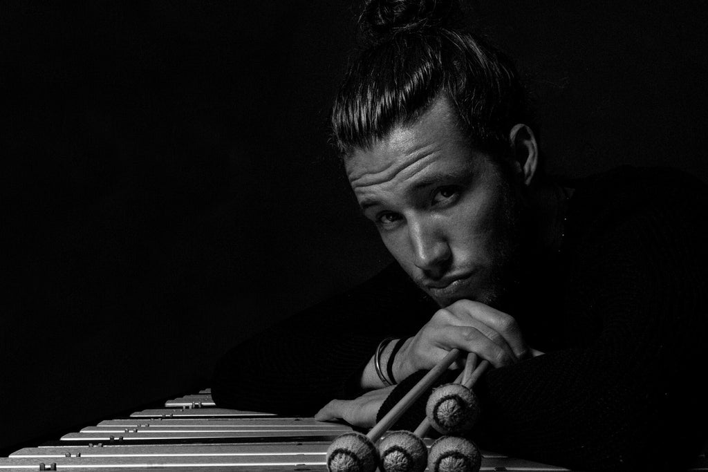 Knoxville Jazz Orchestra: A Swingin' Christmas with Simon Moullier