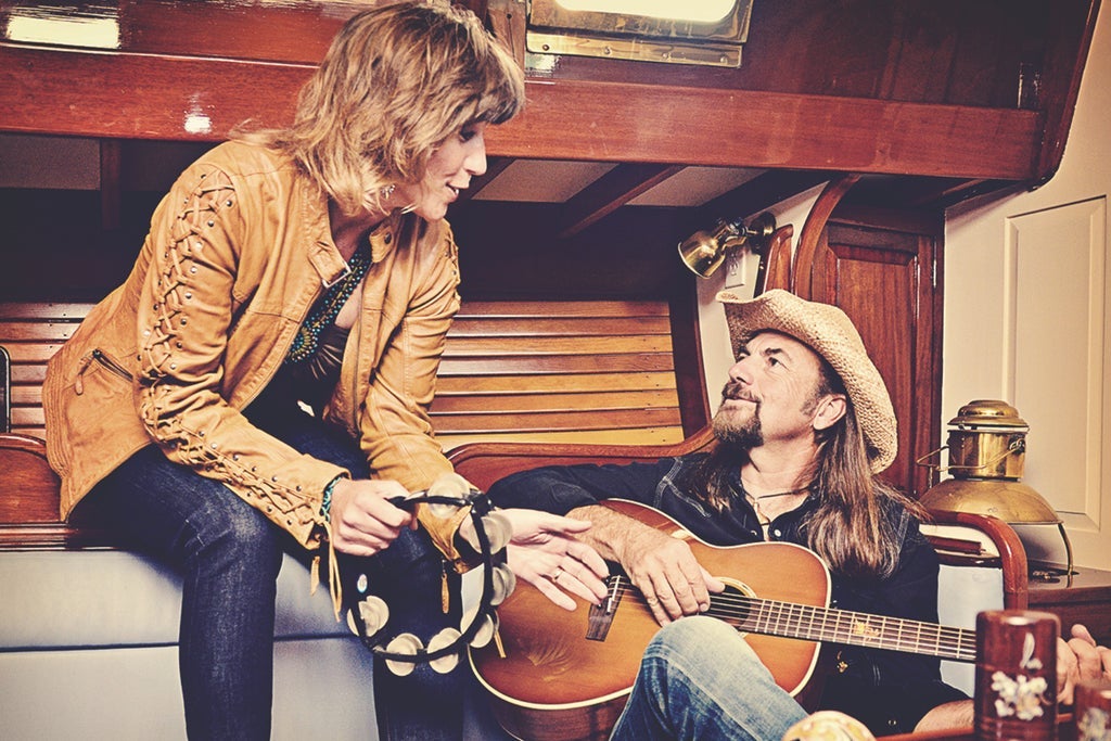 Mike & Amy Aiken - TALL TALES & TROUBADOURS