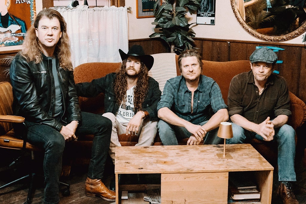 Deau Eyes, June Baby & Chloë Ester