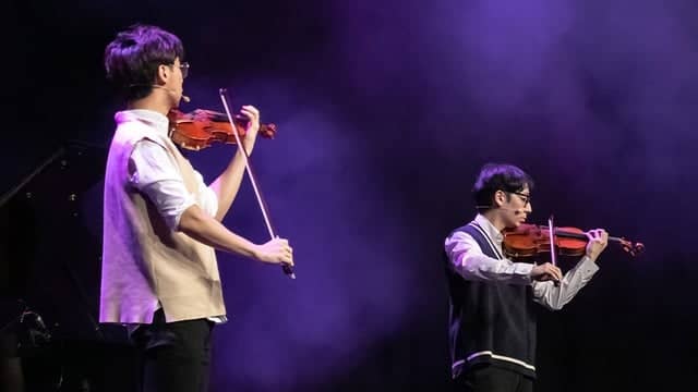 TwoSet Violin World Tour