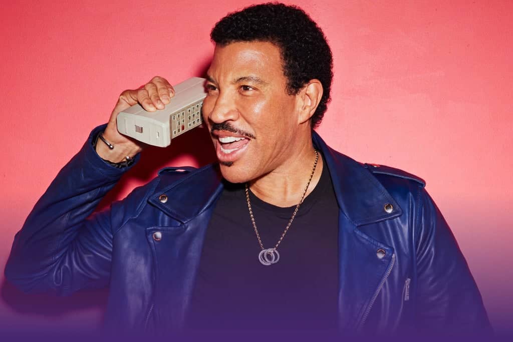 Lionel Richie and Earth, Wind & Fire - Sing a Song All Night Long