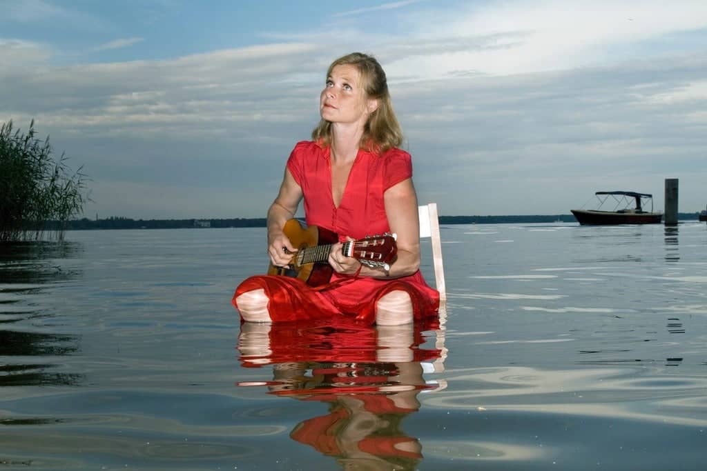 Bernadette La Hengst