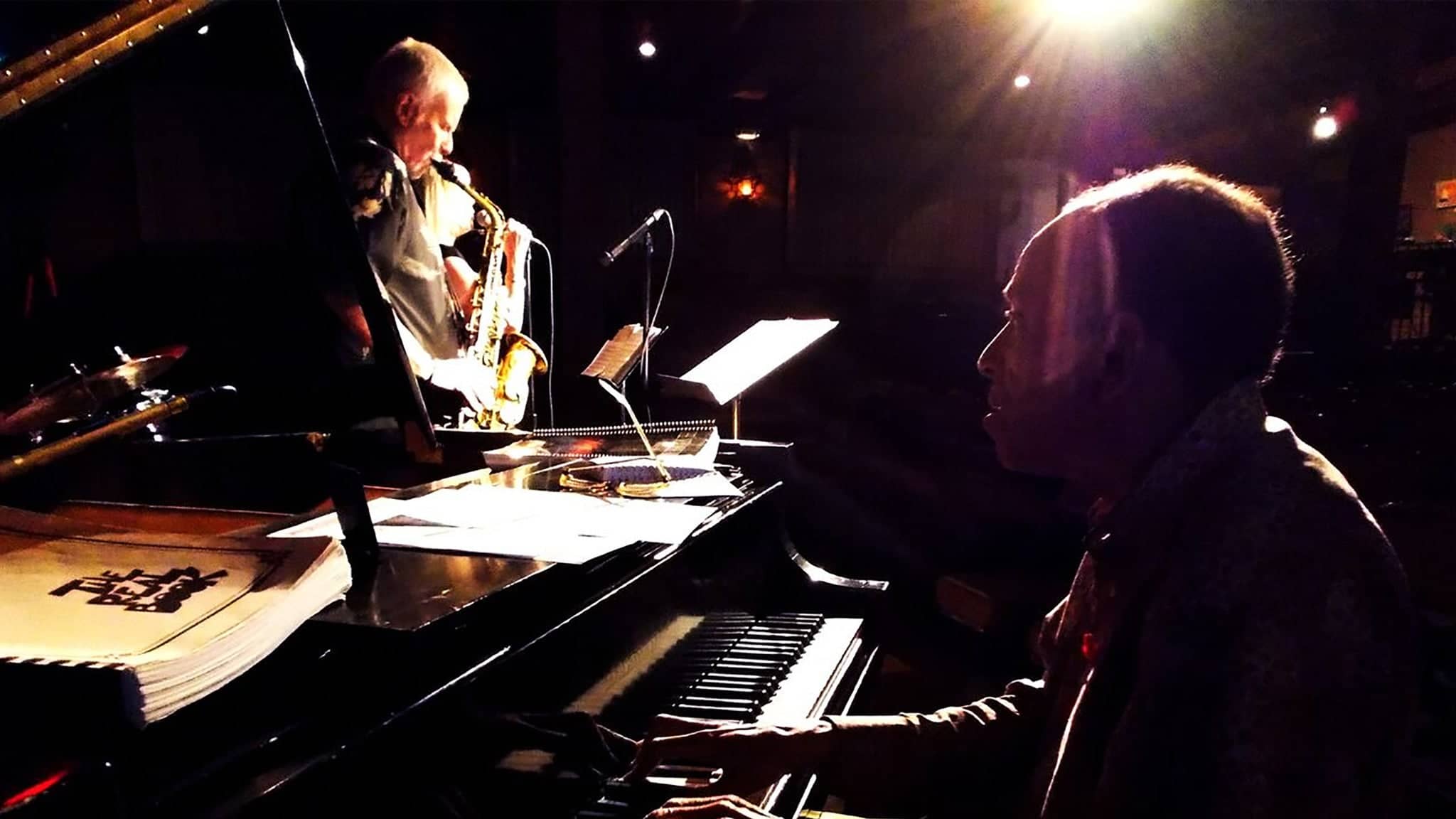 Charles Lewis Quintet +1: Holiday Jazz