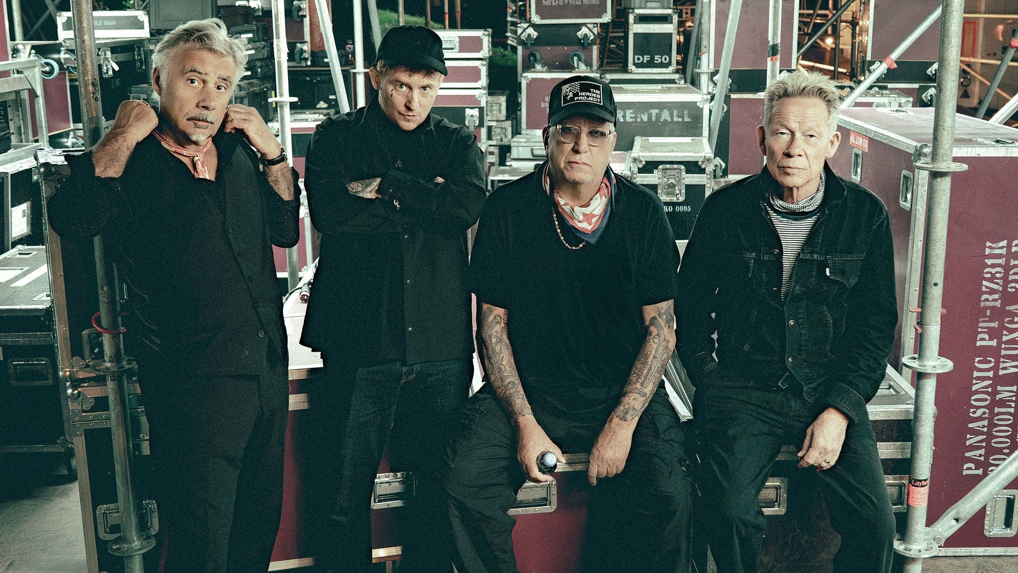 SEX PISTOLS (Steve Jones, Paul Cook, Glen Matlock) feat. Frank Carter