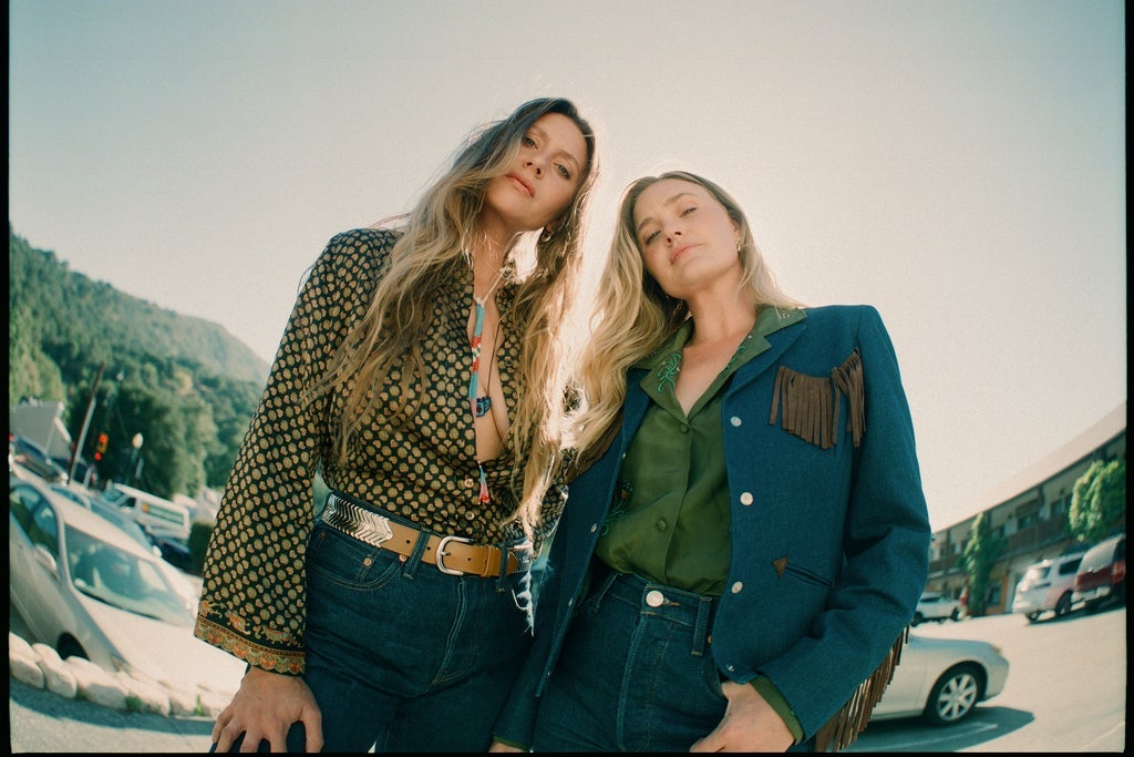 Aly & AJ- Places To Run Tour 2026