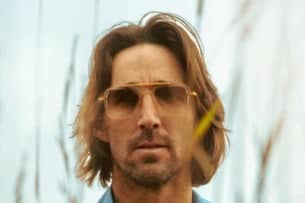 who is jake owen on tour with