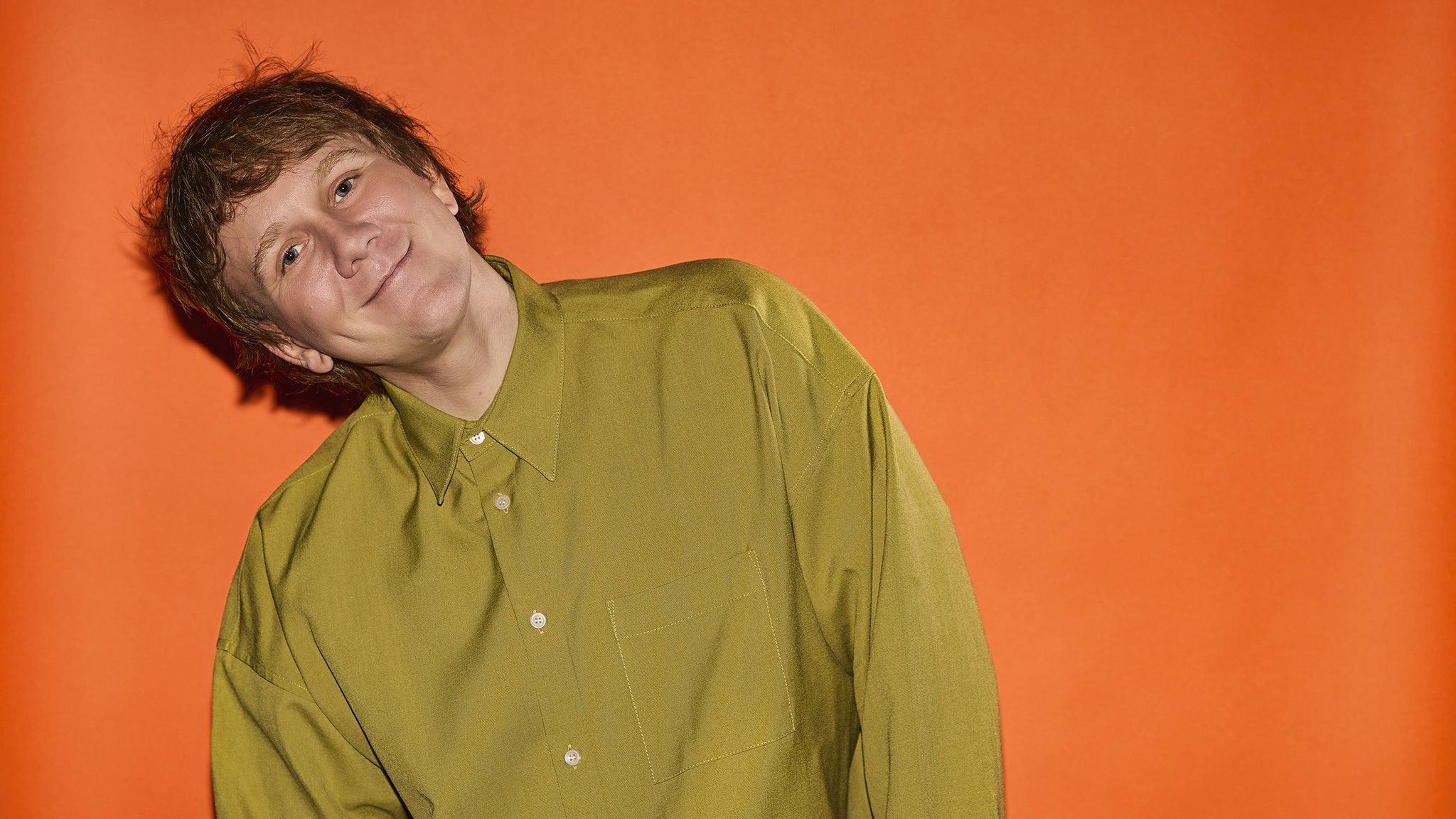 JOSH THOMAS: JIGGLE, JIGGLE