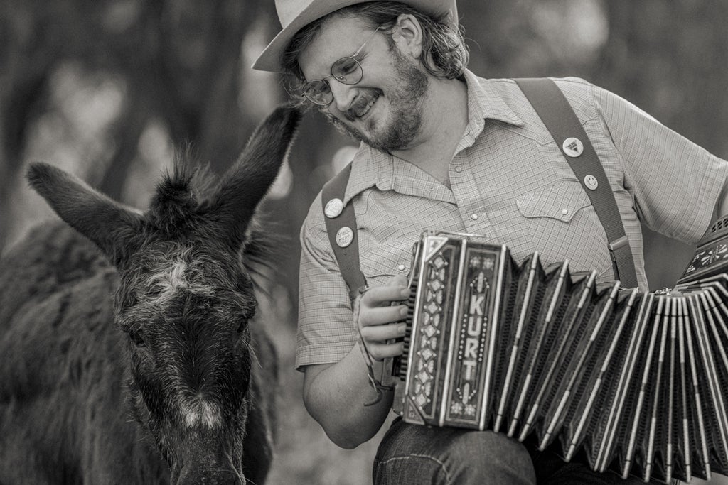 Willi Carlisle w/ Olive Klug