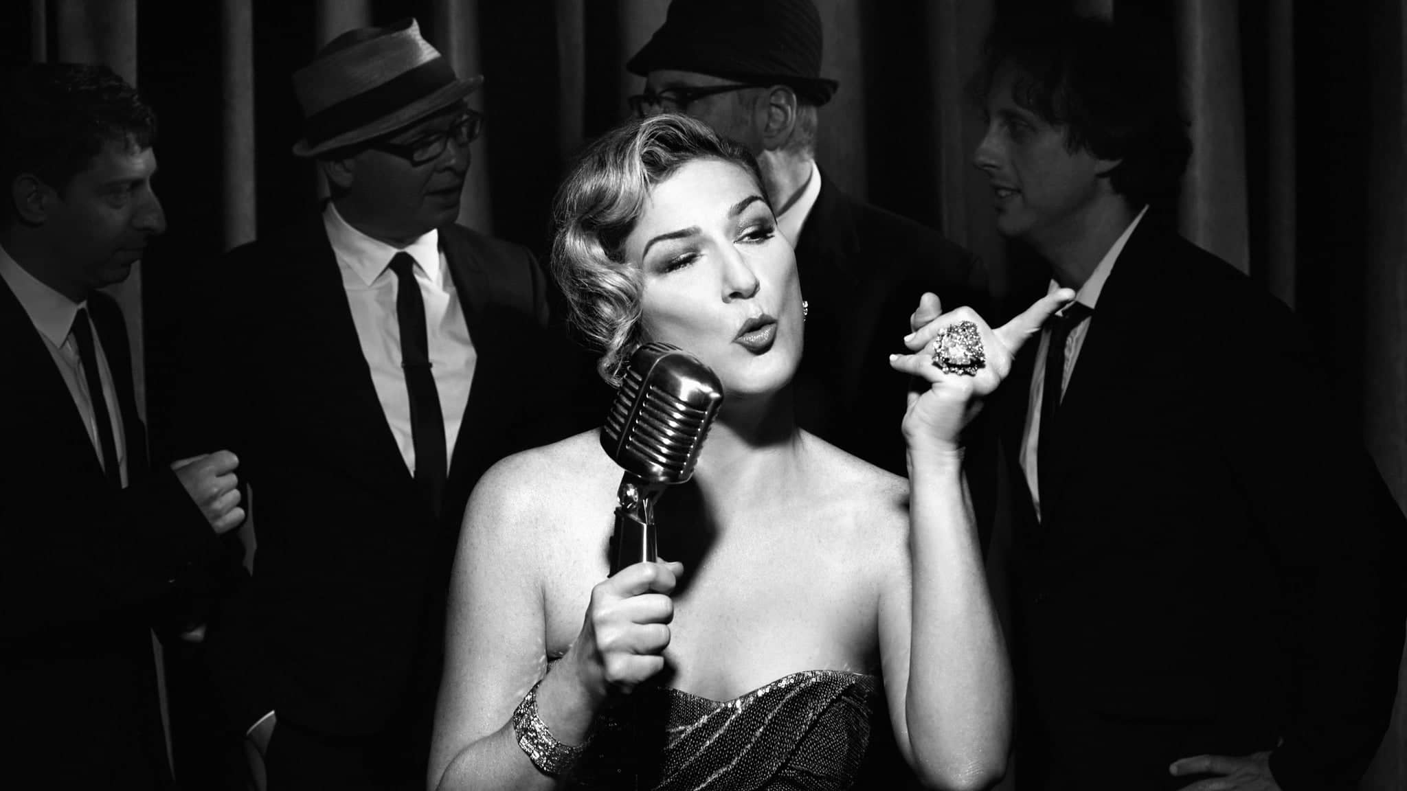 ANA GASTEYER SUGAR & BOOZE HOLIDAY SPECTACULAR