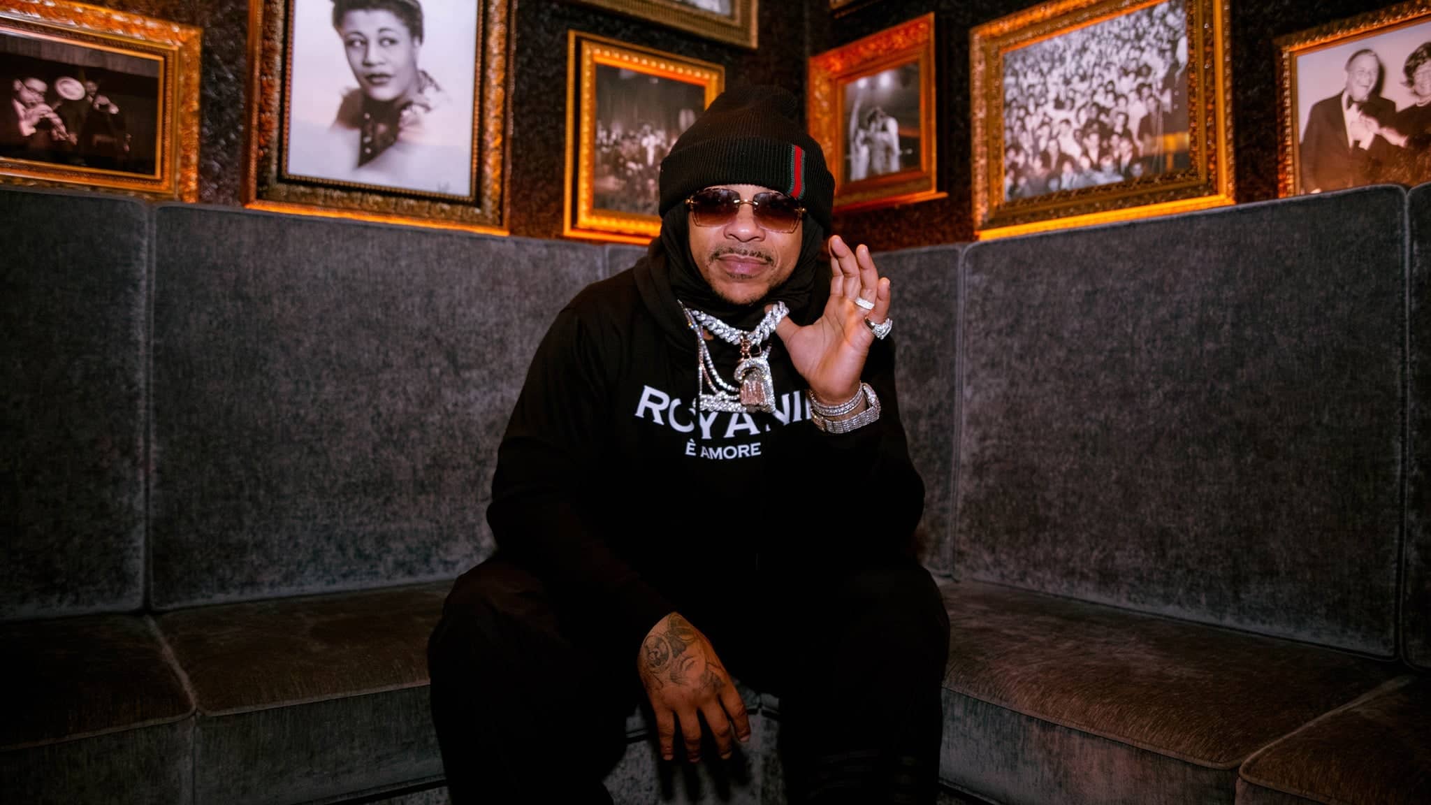 Max B ( 21+ )