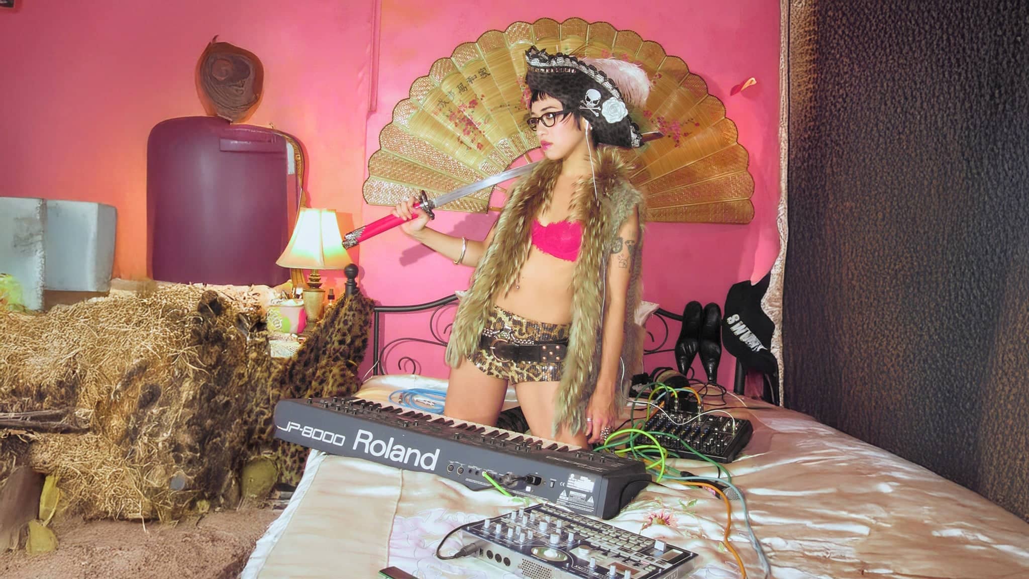 Pretty But Wicked Presents: Swordes
