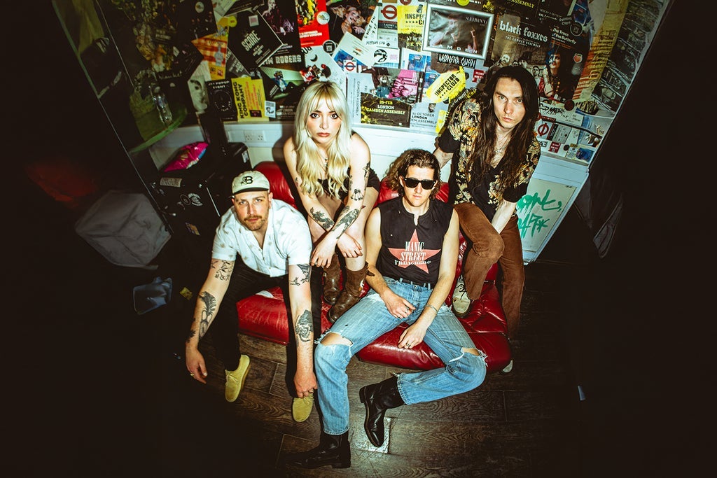 James and the Cold Gun